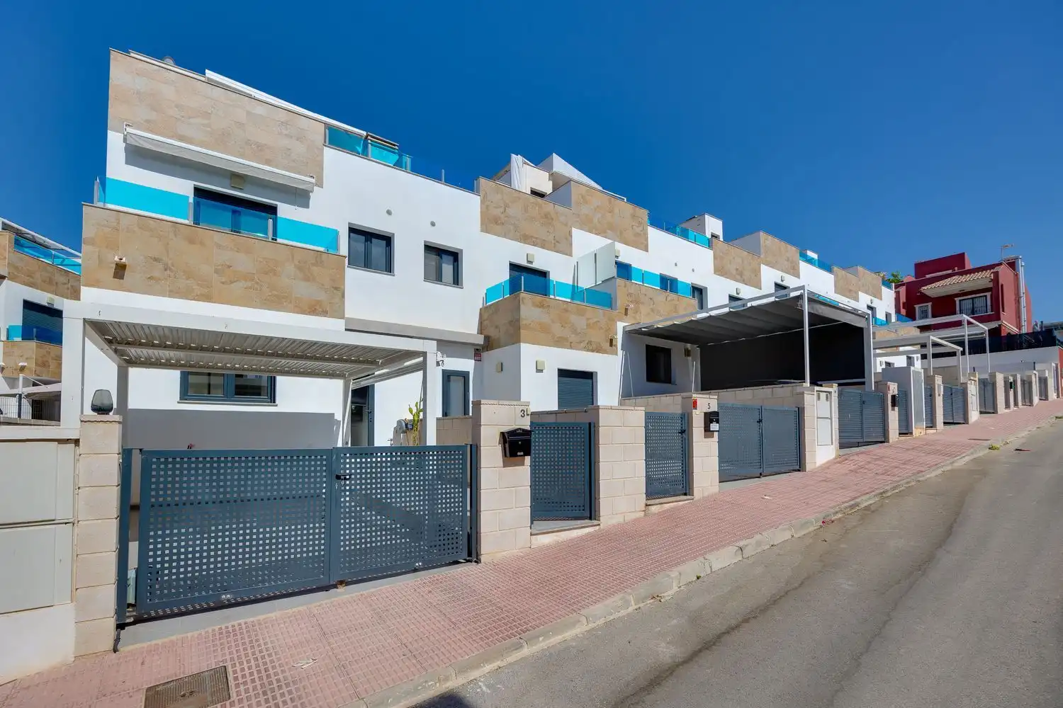 Reihenhaus mit Pool zum Verkauf in Calle Carmen Laforet 58, imagen 21