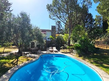 Chalet con piscina en venta en La Chopera