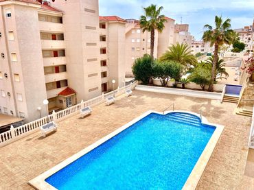 Mini appartamento con balcone in affitto a Los Arenales del Sol