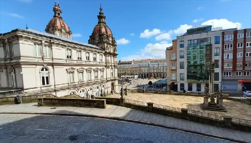 Vista exterior de Piso en venta en A Coruña Capital  con Terraza y Trastero