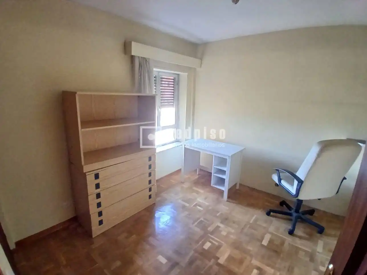 Habitación de Piso de alquiler en Madrid con Calefacción, Parquet y Terraza