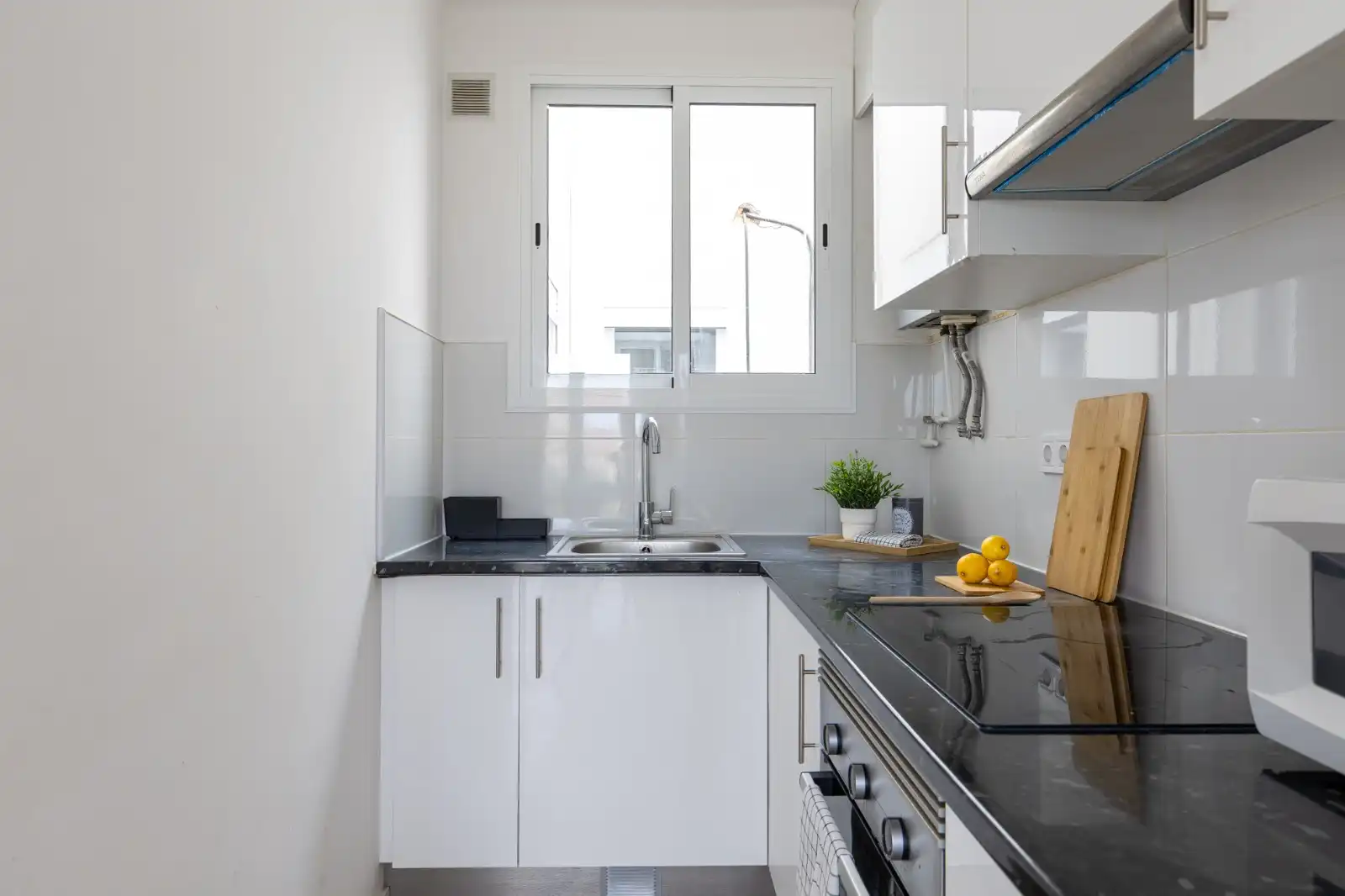 Kitchen of Flat for rent in Terrassa  with Furnished, Oven and Washing machine