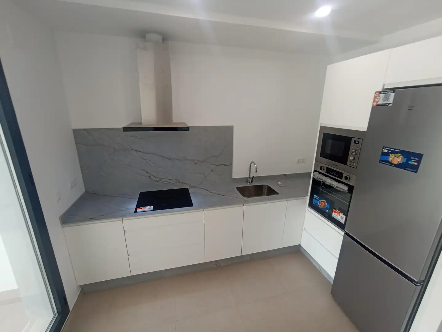 Kitchen of Flat for rent in Sevilla  with Air Conditioner, Terrace and Storage room