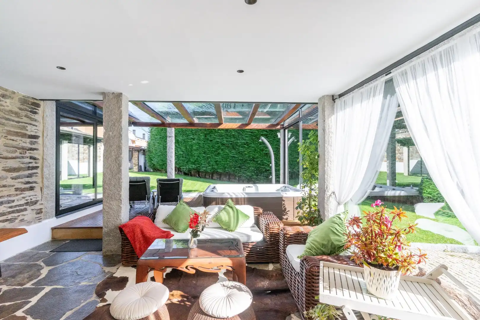 Terraza de Casa o chalet en venta en Lugo con Calefacción, Jardín privado y Jacuzzi