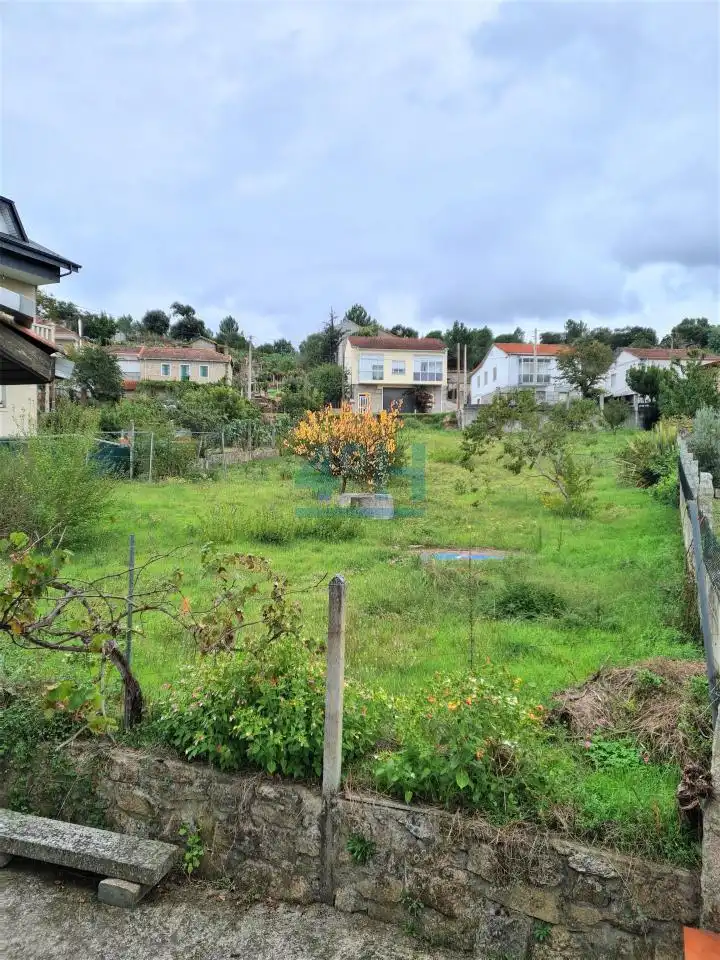 Casa o xalet en venda en Ourense Capital  amb Jardí privat i Traster
