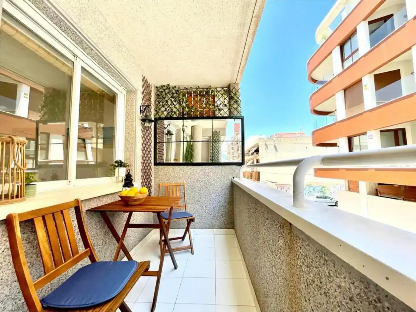 Terrasse von Wohnungen zur Miete in Torrevieja mit Klimaanlage, Schwimmbad und Balkon