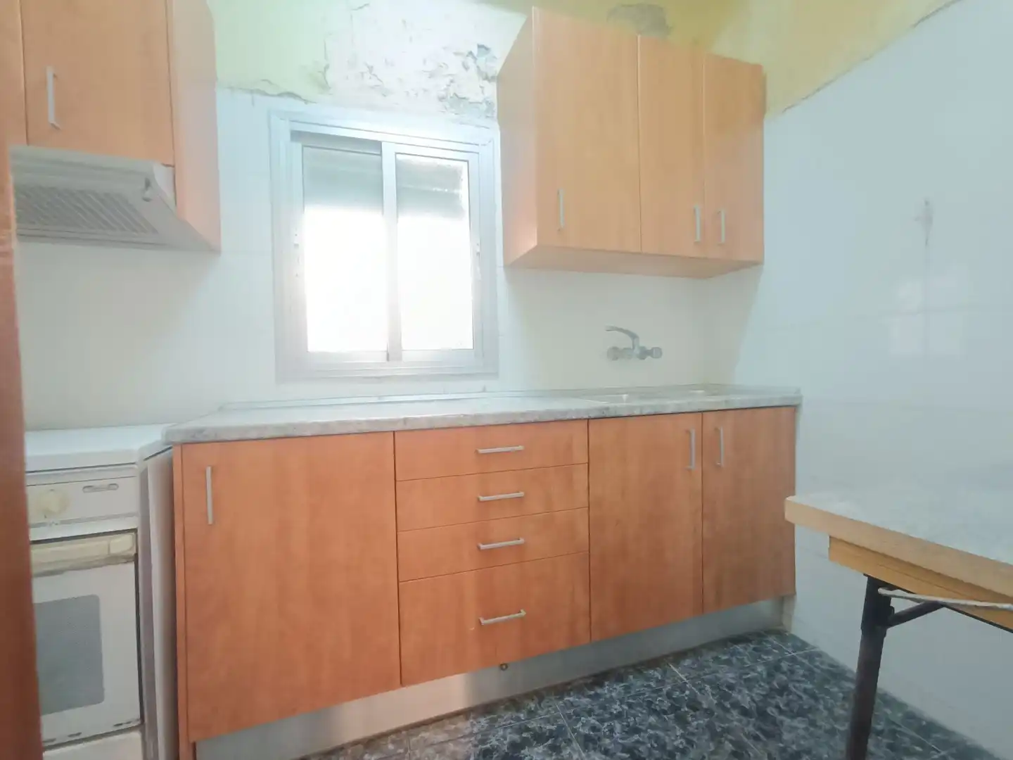 Küche von Wohnung zum Verkauf in Montgat mit Terrasse