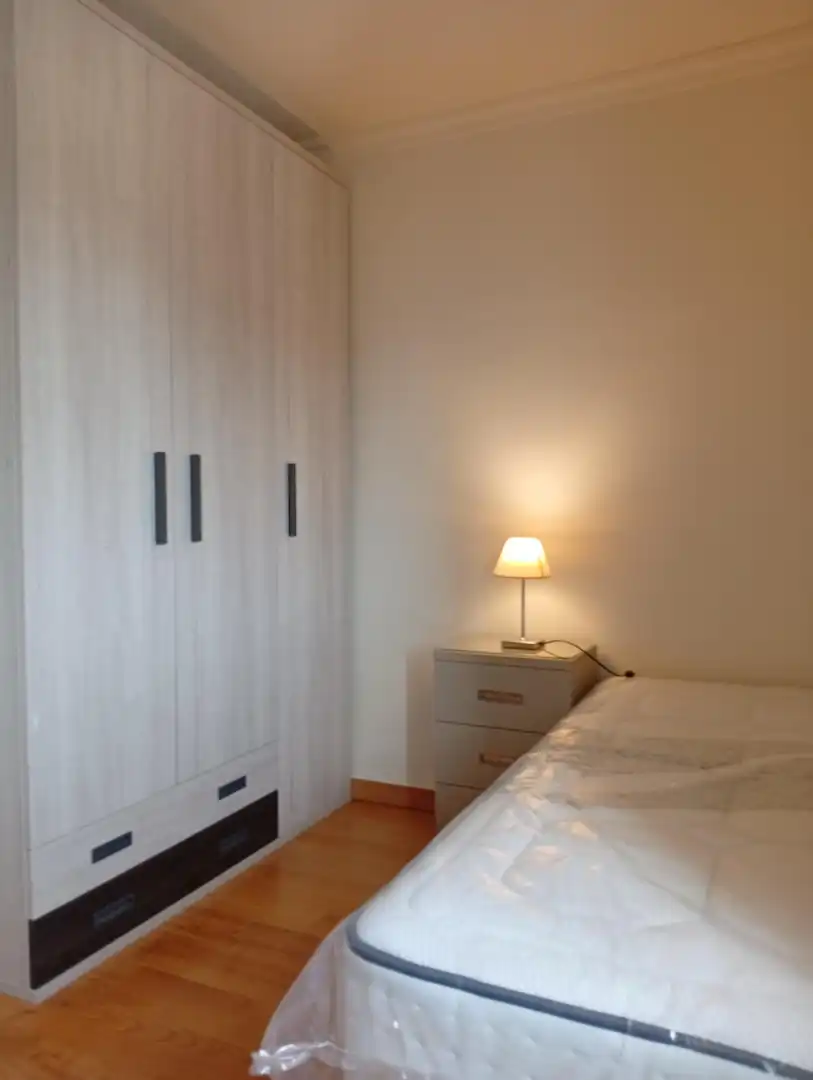 Schlafzimmer von Wohnung zur Miete in Sevilla mit Klimaanlage, Terrasse und Möbliert