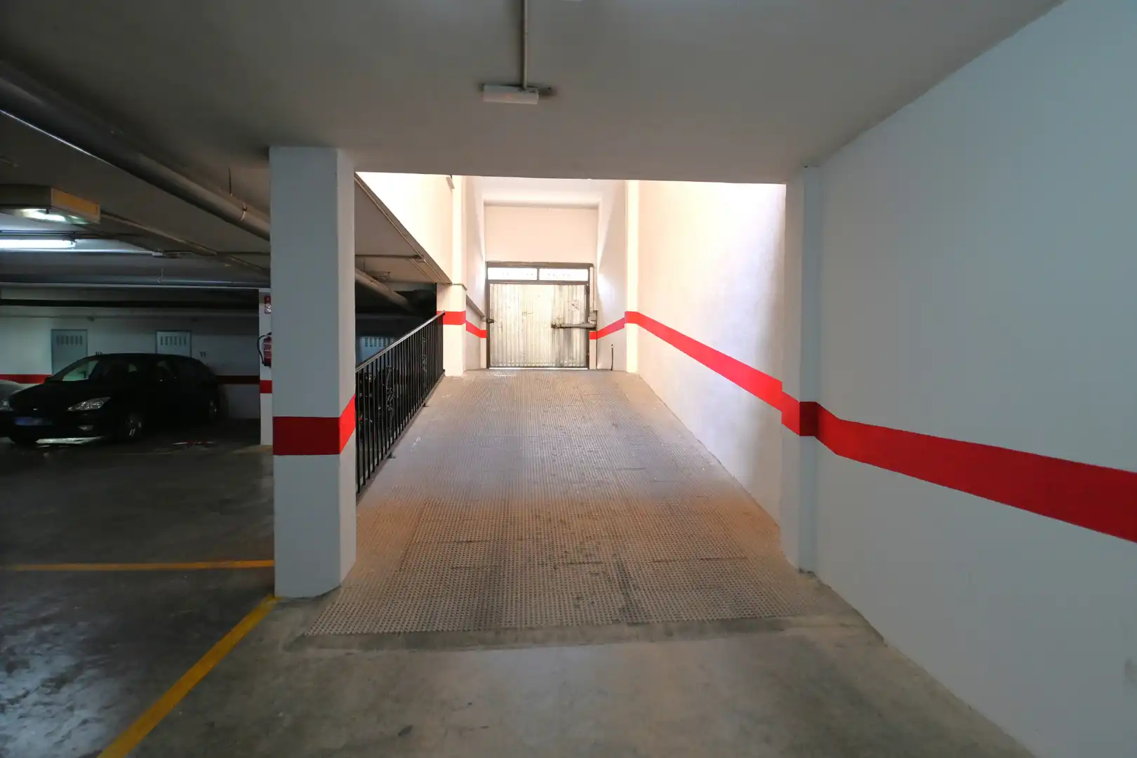 Parking of Flat for sale in La Zubia  with Air Conditioner, Storage room and Balcony