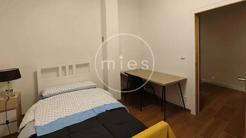 Habitación de Piso en venta en Torrent con Aire acondicionado, Terraza y Amueblado