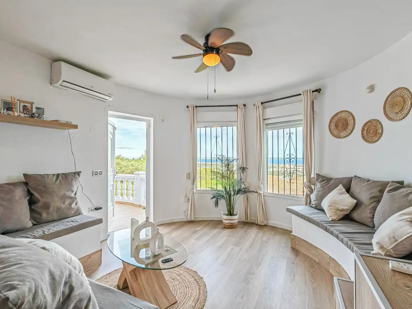 Detached house with pool for sale in Carrer de Learco, imagen 6