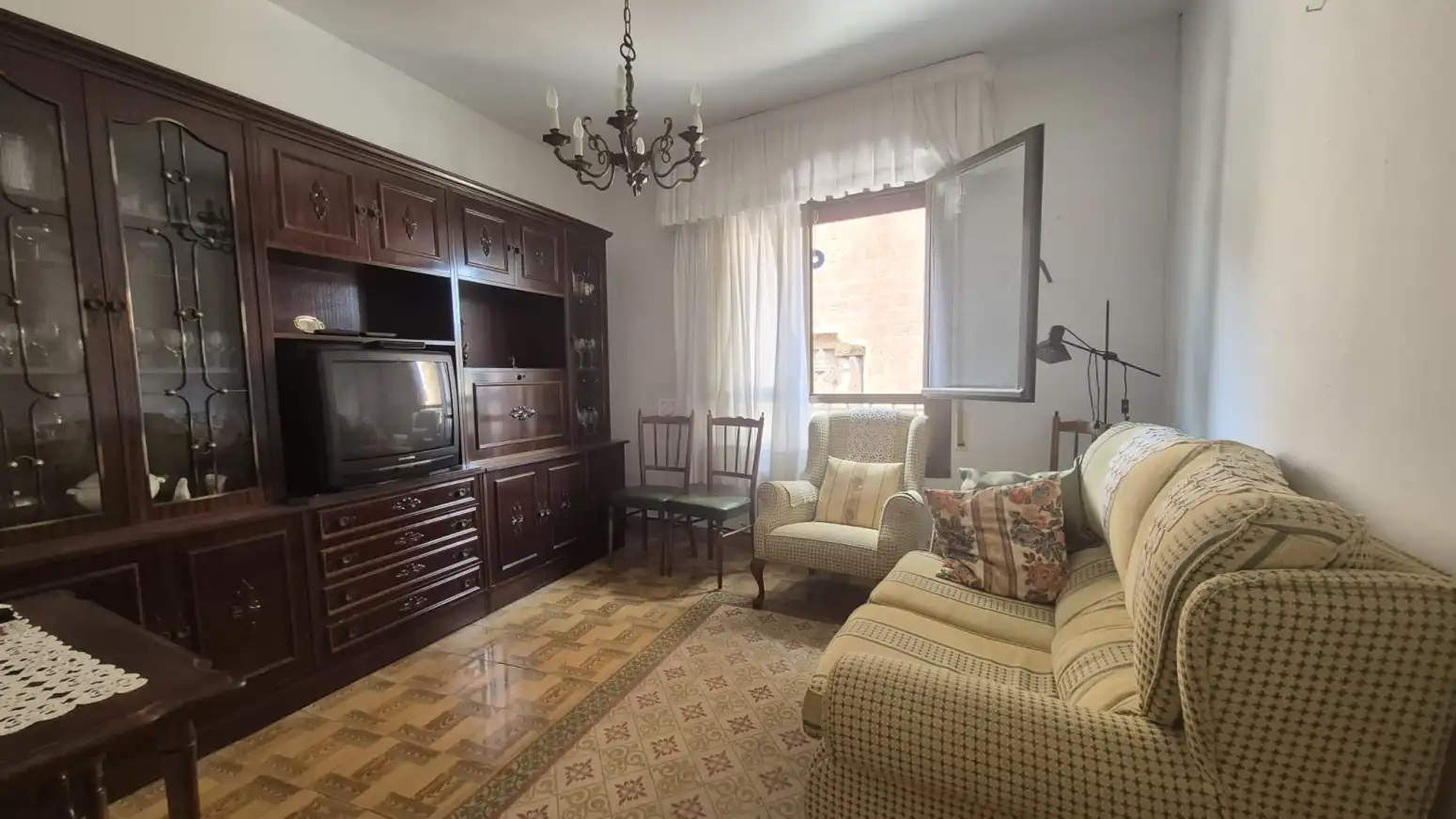 Sala de estar de Piso en venta en Nájera con Calefacción, Trastero y Amueblado