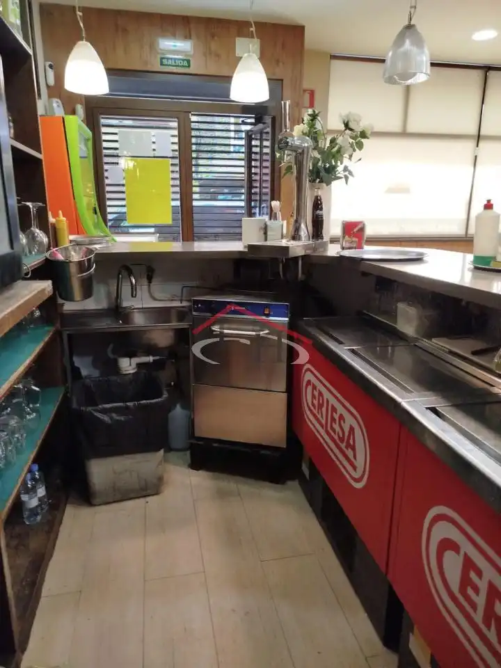 Local comercial en venda a CONDE GUILLEN, imagen 7