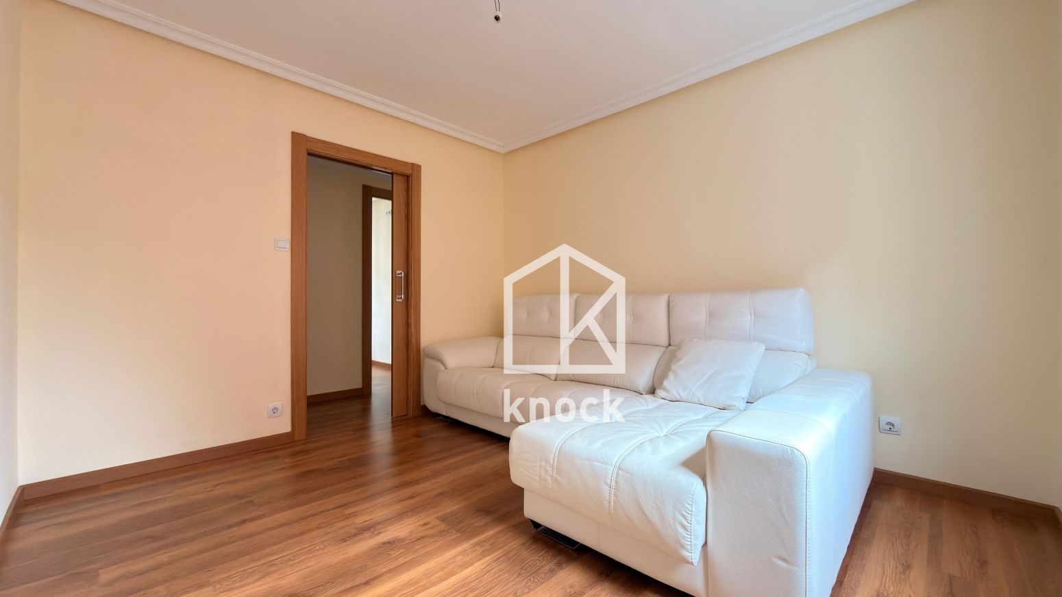 Living room of Flat for sale in Oviedo   with Heating, Storage room and Furnished