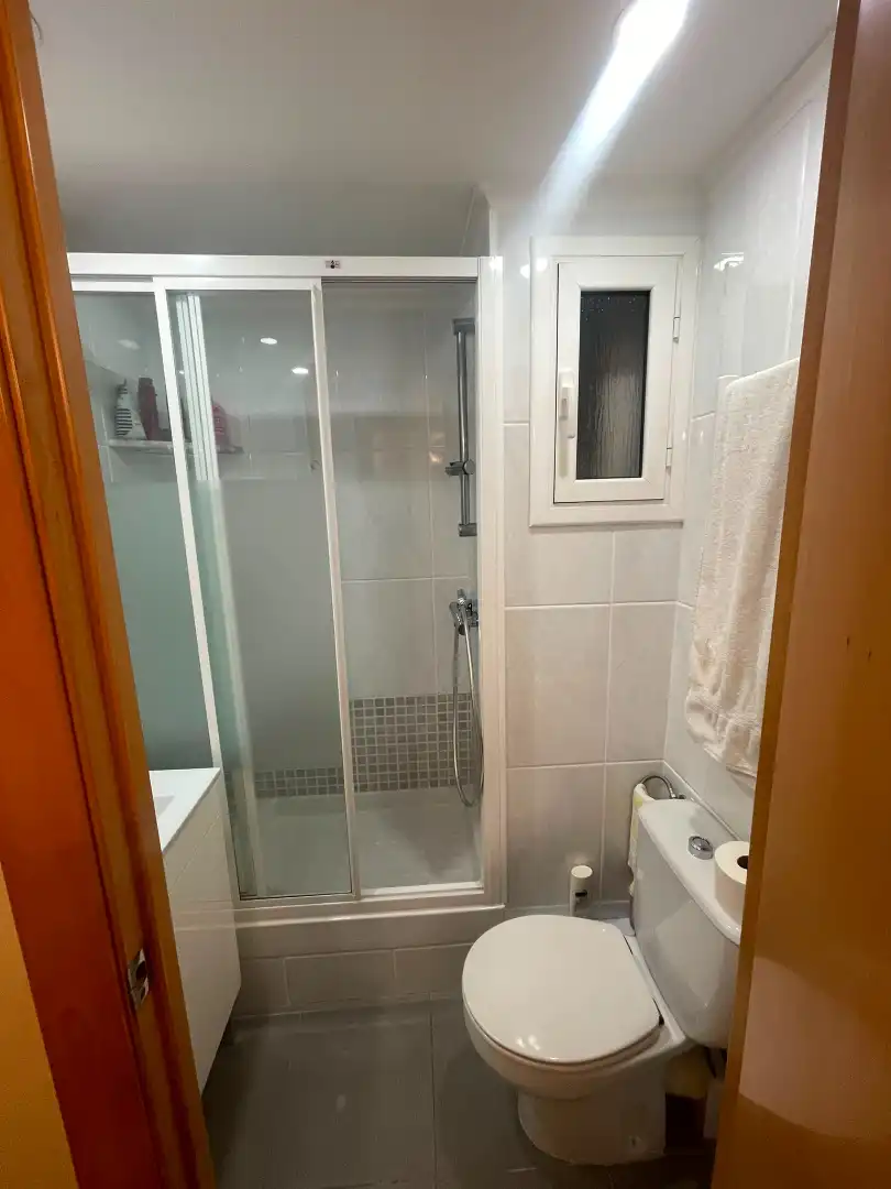 Bathroom of Flat for sale in Barcelona  with Air Conditioner, Heating and Furnished