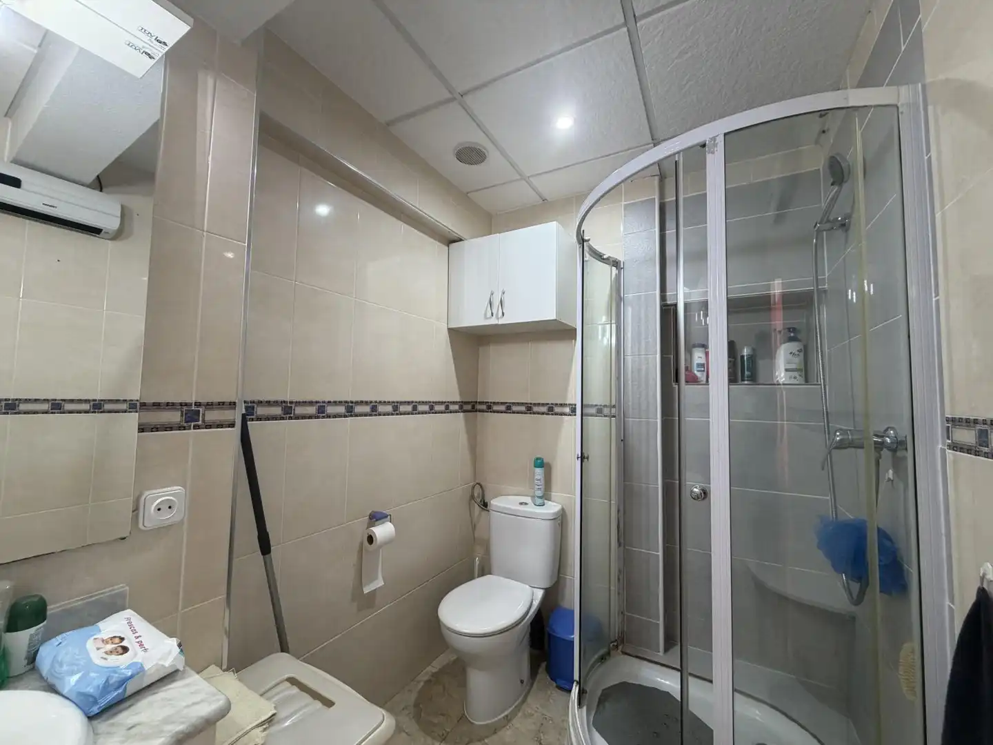 Baño de Apartamento en venta en La Ràpita con Aire acondicionado, Calefacción y Terraza