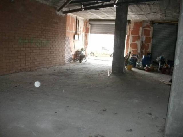 Local comercial en Alquiler en Fonts dels Capellans - Sagrada Família