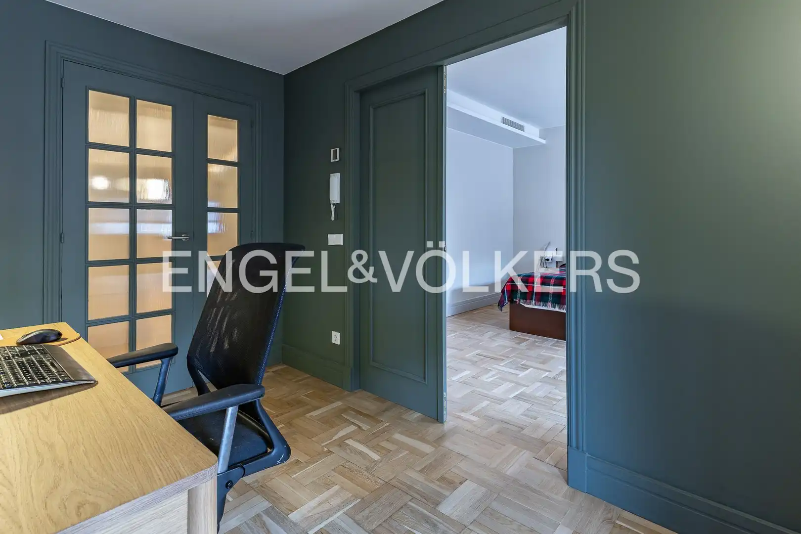 Flat for sale in Barcelona  with Air Conditioner, Heating and Parquet flooring