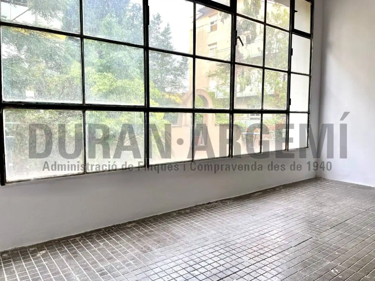 Außenansicht von Geschaftsraum zur Miete in Centre