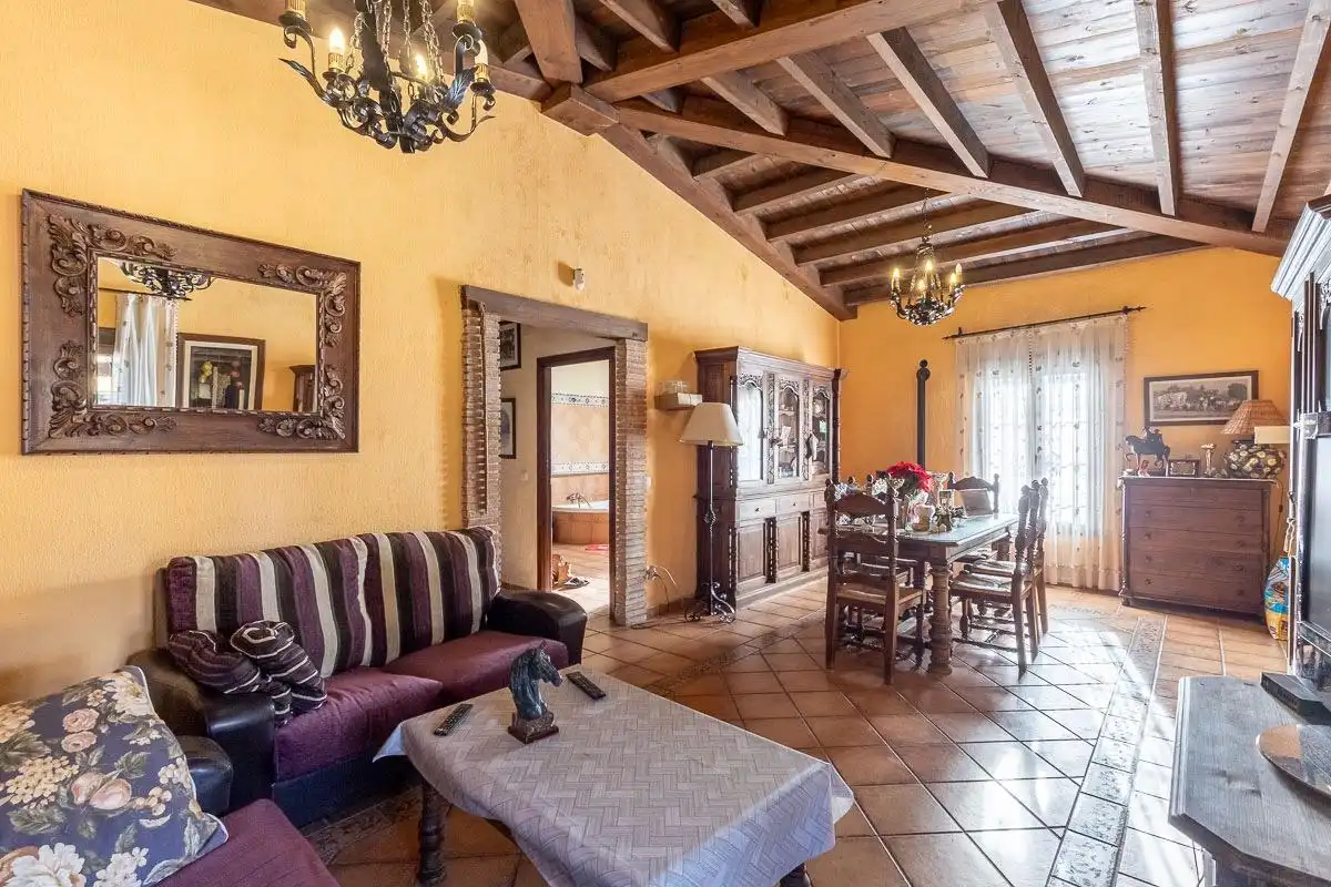 Chalet con jardín en venta en La Zubia Ciudad, imagen 5
