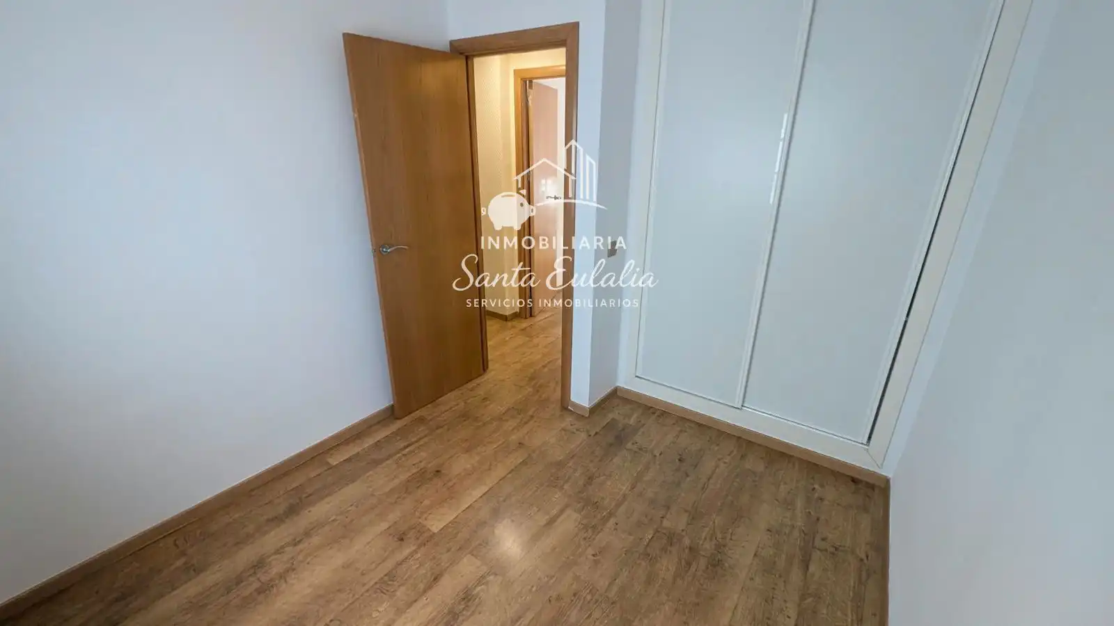 Bedroom of Flat for sale in Sur