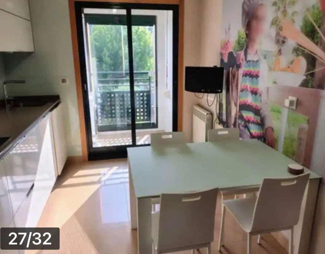Terrassa de Pis en venda en Pontevedra Capital  amb Traster, Moblat i Piscina comunitària