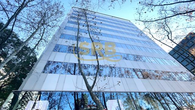 Oficina en Alquiler en Avinguda Diagonal en Barri de les Corts