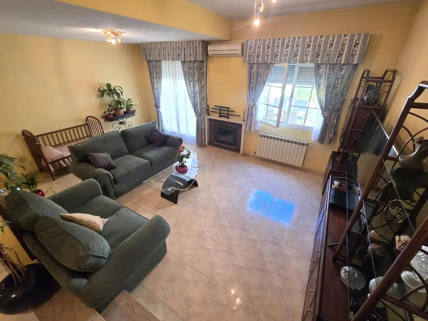 Living room of Detached homes for sale in Valdemoro  with Air Conditioner, Heating and Terrace