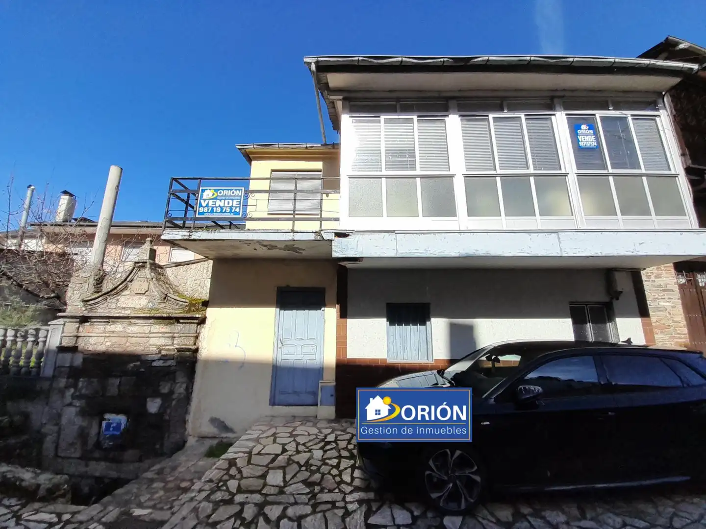 Vista exterior de Casa o chalet en venta en Cacabelos con Jardín privado, Terraza y Balcón