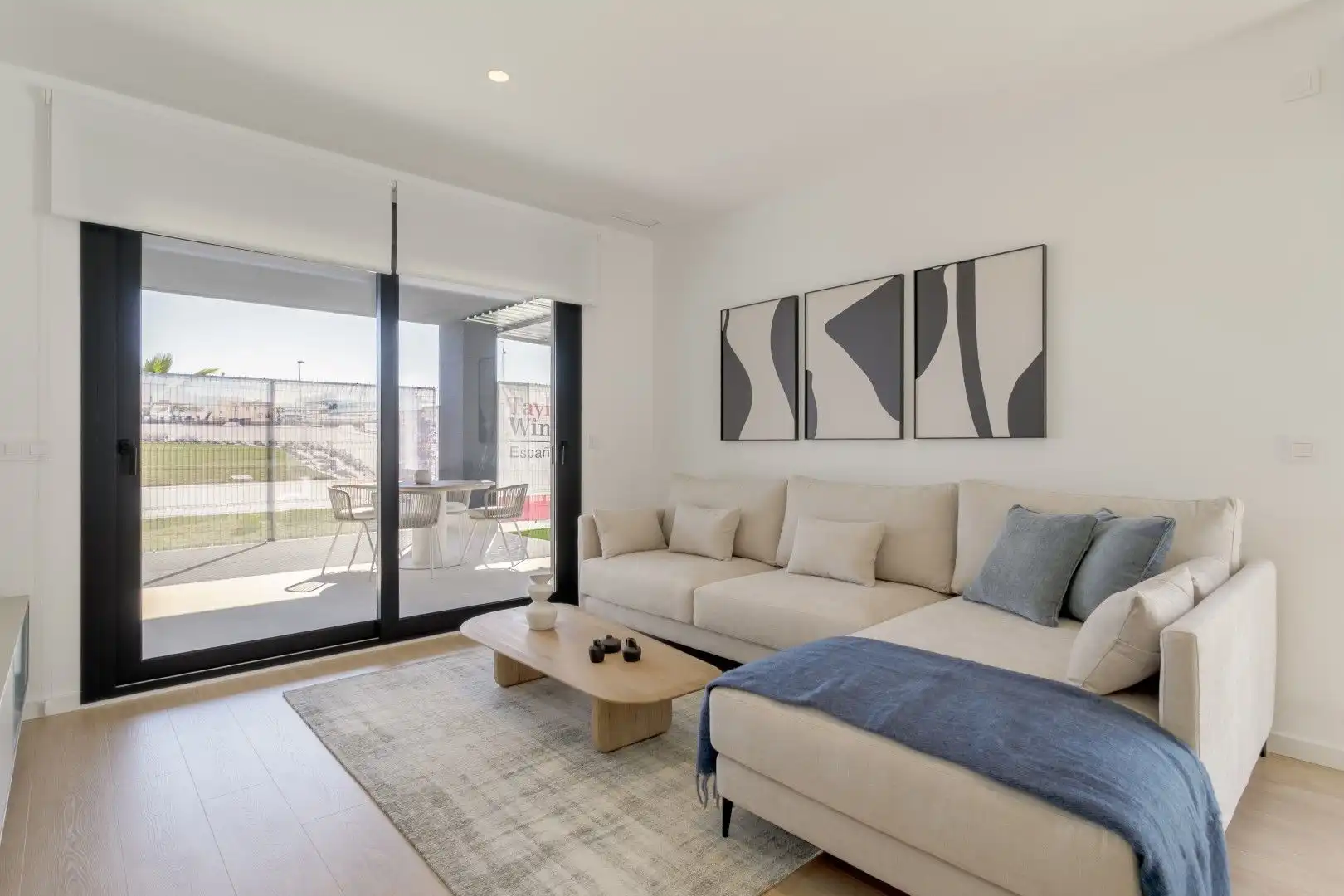 Sala de estar de Apartamento en venta en Torrevieja con Aire acondicionado, Calefacción y Jardín privado