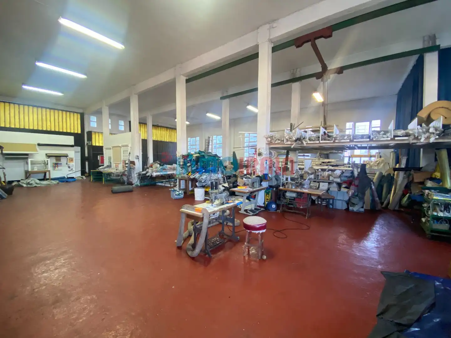Industrial buildings for rent in Olaberria