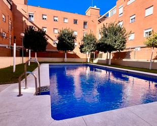 Swimming pool of Apartment for sale in  Sevilla Capital  with Heating and Community pool