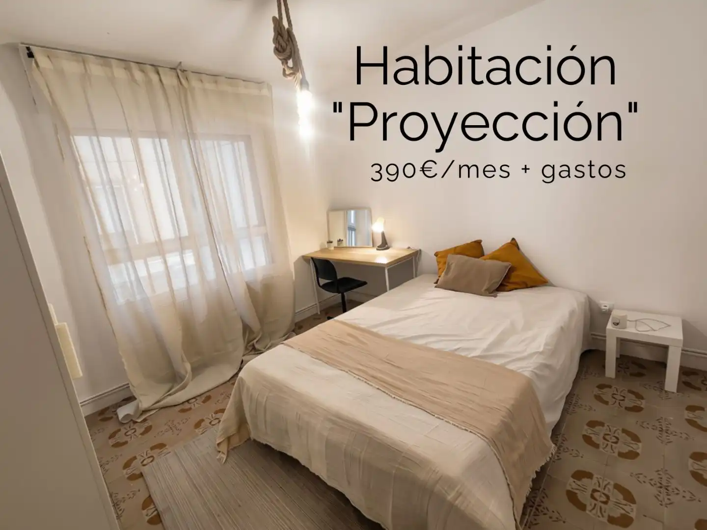 Bedroom of Flat for share in Guadalajara  with Heating, Parquet flooring and Furnished