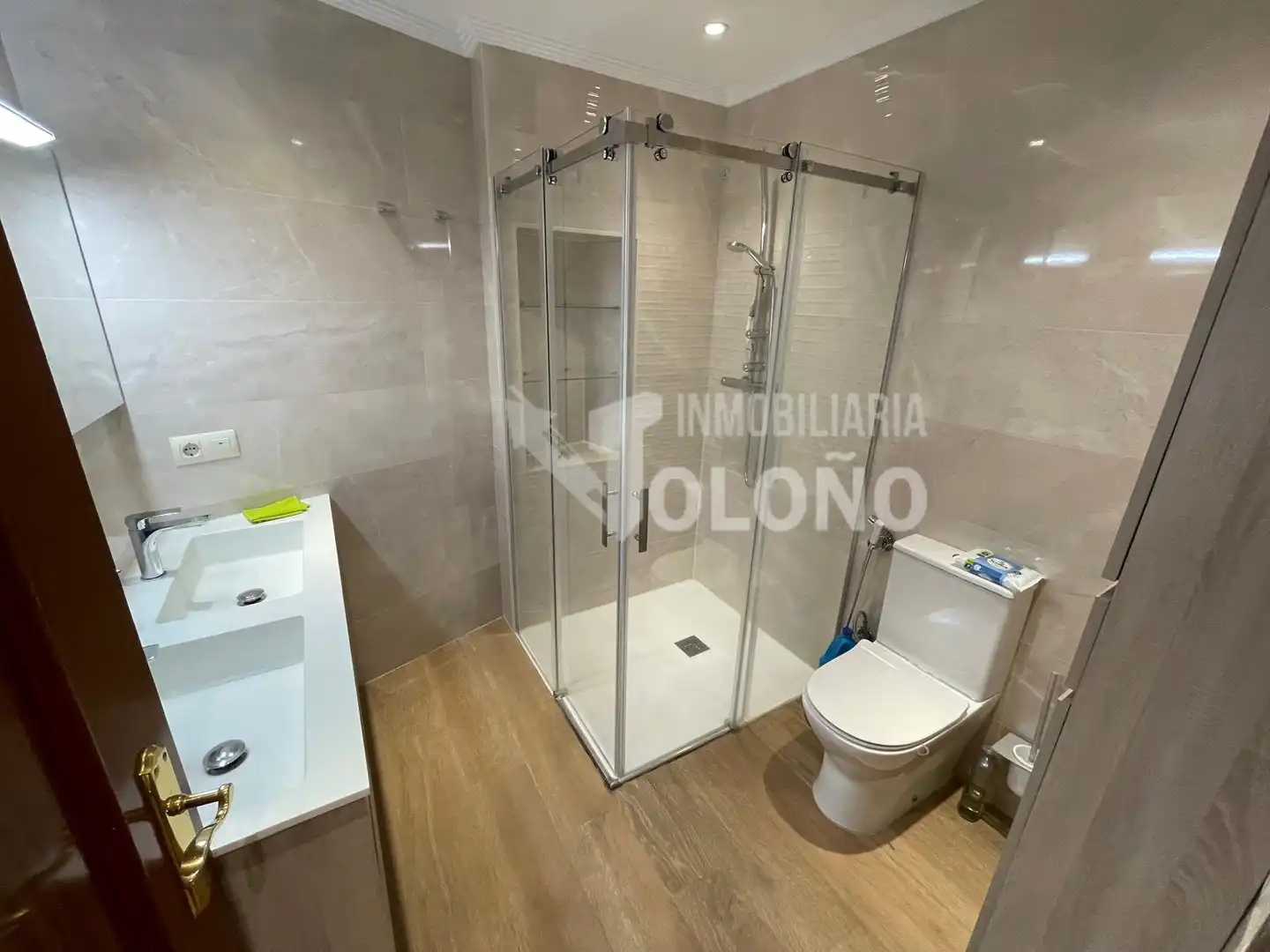 Baño de Apartamento en venta en Casalarreina con Calefacción, Parquet y Amueblado