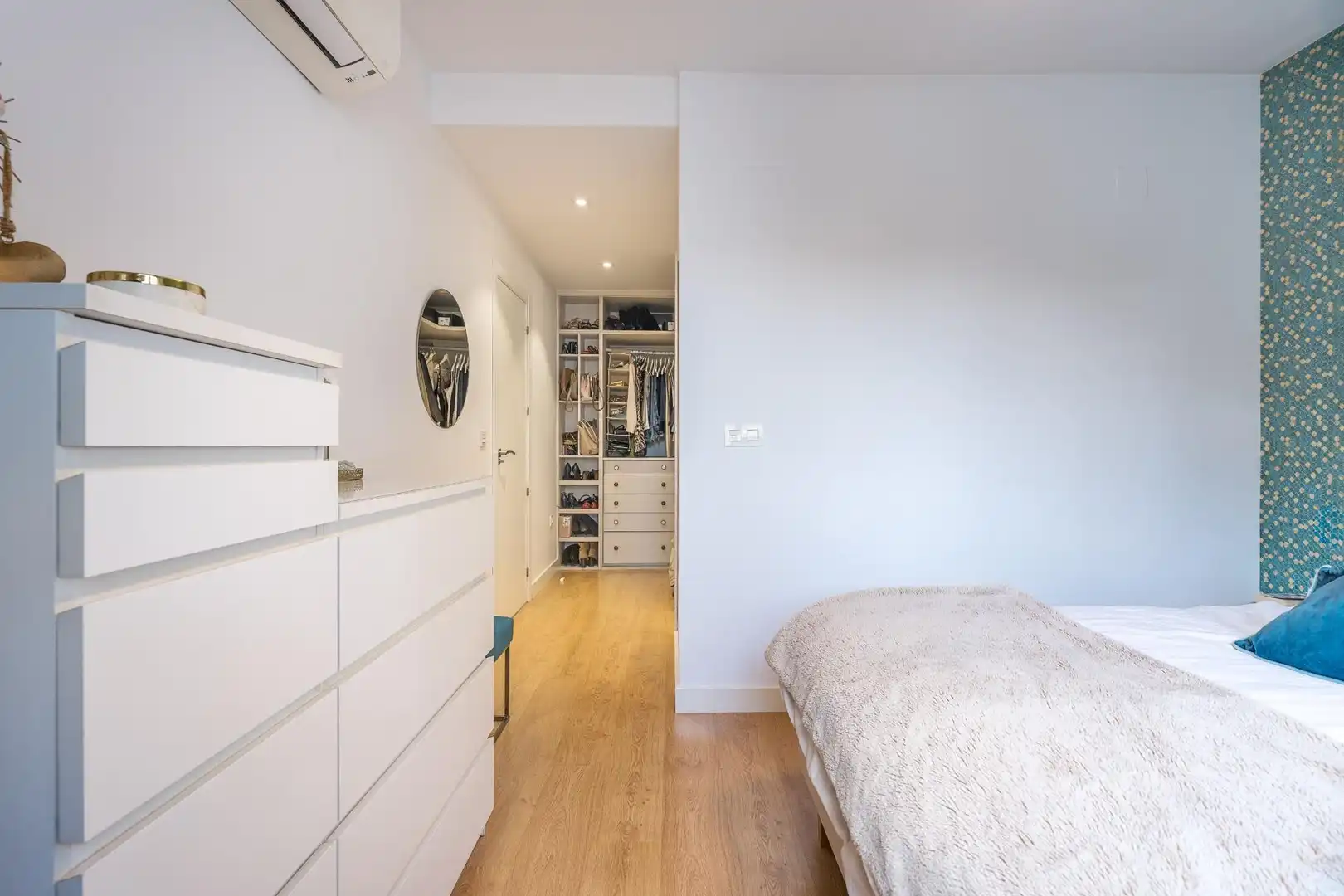 Habitación de Casa adosada en venta en Granada con Jardín privado y Balcón