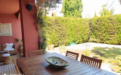 Jardí de Casa o xalet en venda en Guillena amb Aire condicionat, Calefacció i Jardí privat