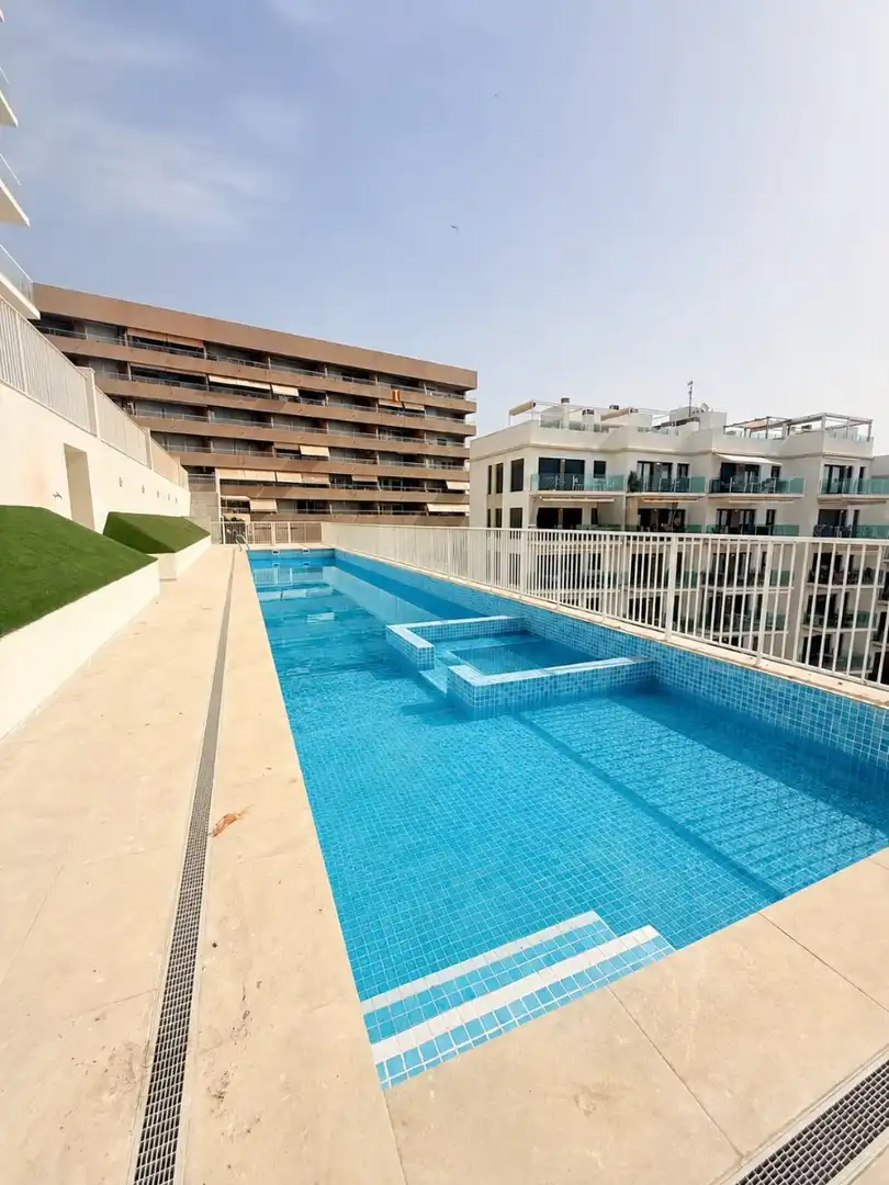 Piscina de Apartamento en venta en Elche / Elx con Terraza, Piscina y Balcón