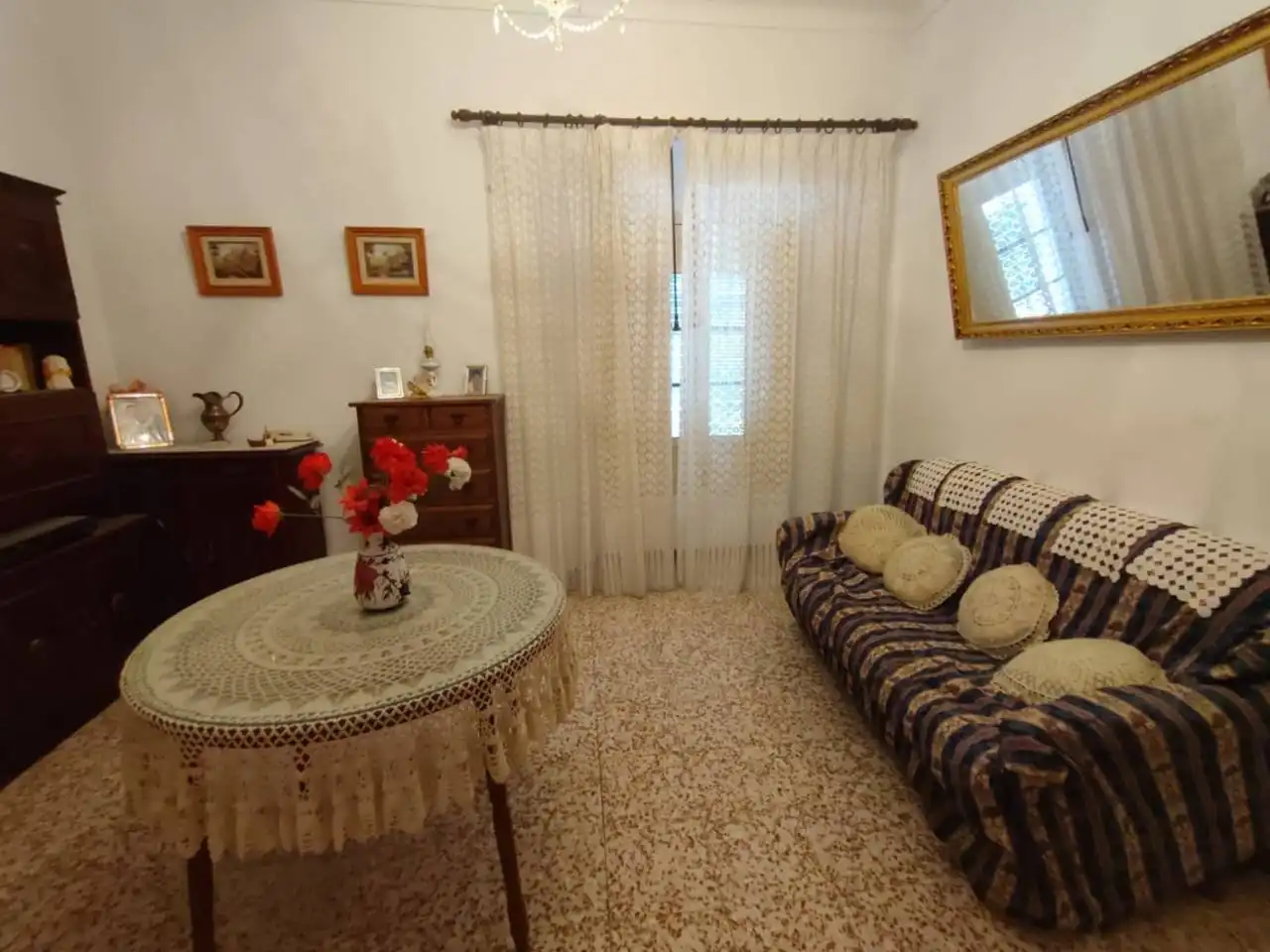 Sala de estar de Casa o chalet en venta en Castro del Río con Terraza