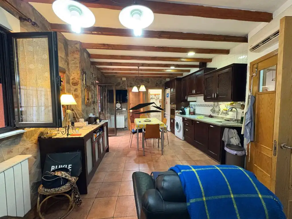 Cocina de Casa o chalet en venta en Santibáñez de la Sierra con Aire acondicionado, Calefacción y Terraza