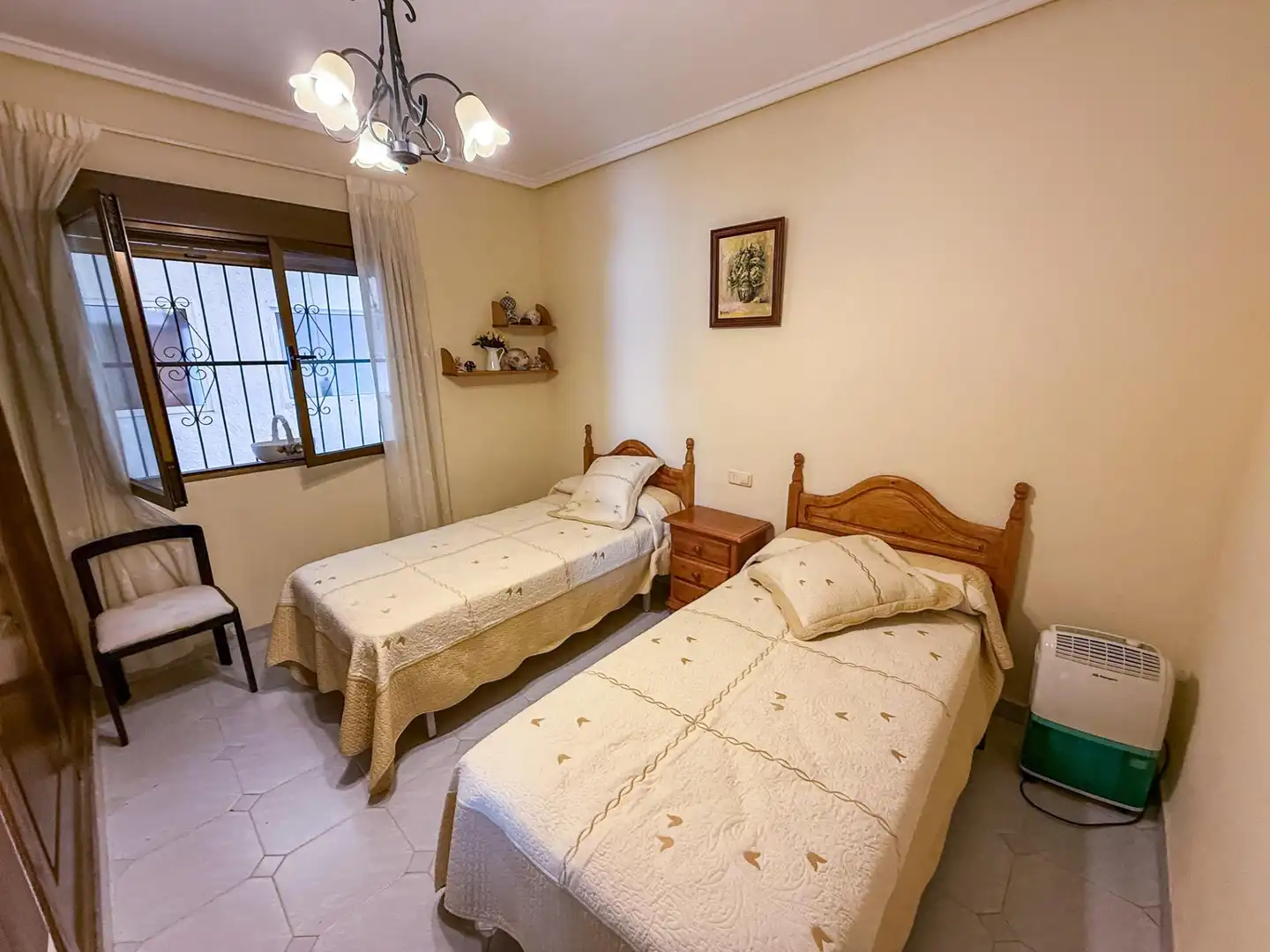 Semi-detached house with pool for sale in SALVADOR DALI, imagen 16