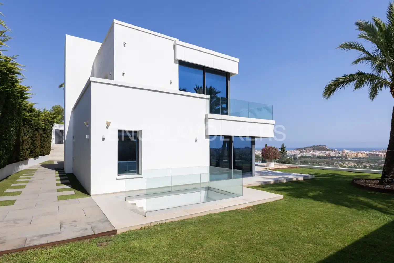 Außenansicht von Haus oder Chalet zur Miete in Dénia mit Klimaanlage, Heizung und Privatgarten