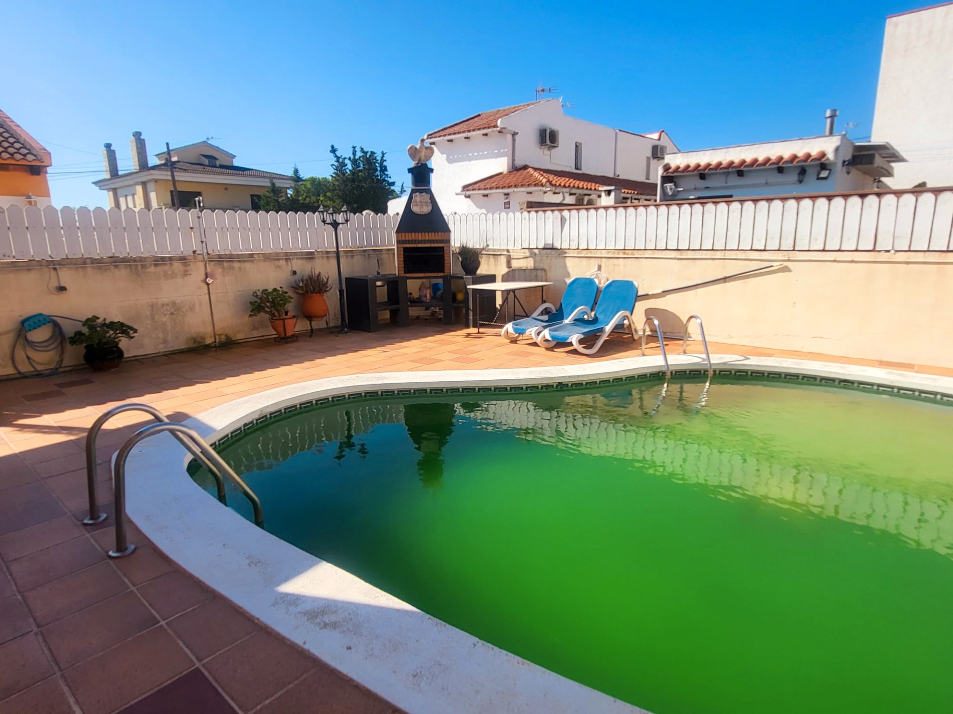 Piscina de Casa adosada en venda en Creixell amb Aire condicionat, Jardí privat i Terrassa