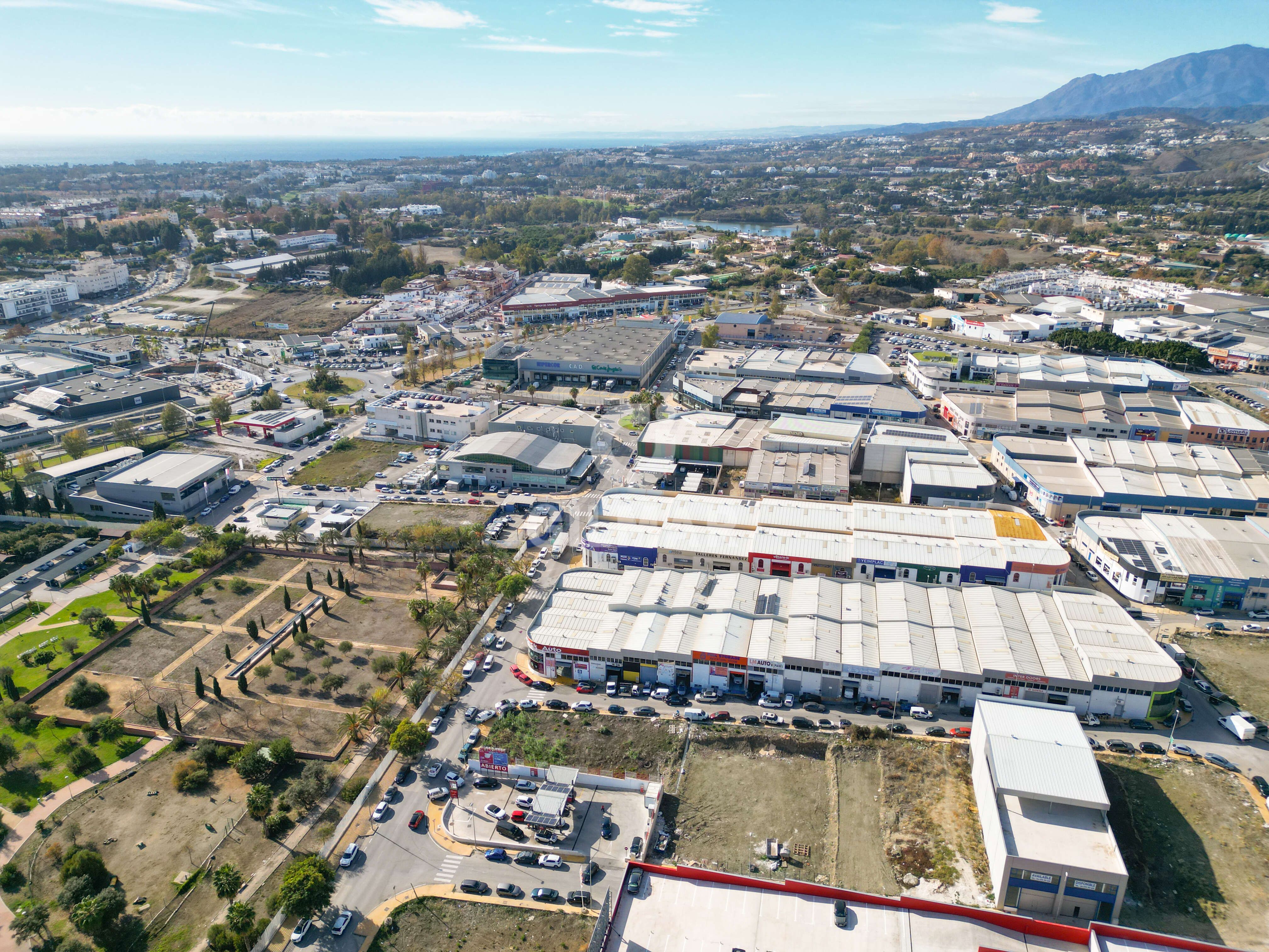 Vista exterior de Terreny industrial en venda en Marbella