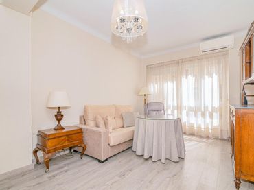 Wohnung mit Aufzug zum Verkauf in Calle de Isaac Albéniz