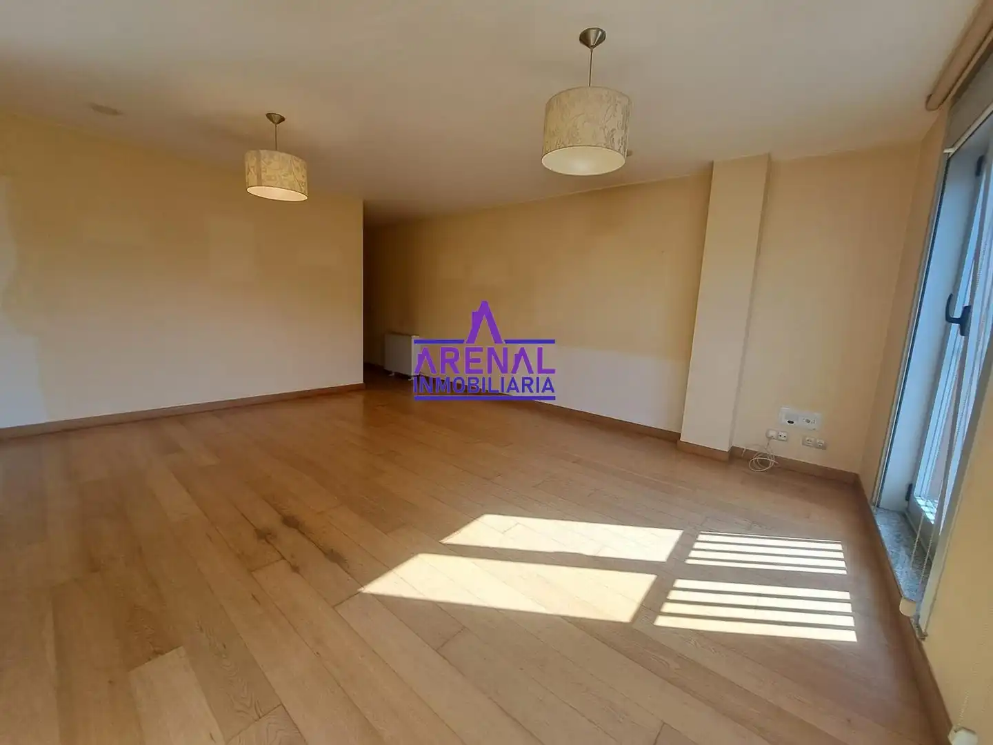 Sala d'estar de Apartament en venda en A Pobra do Caramiñal amb Calefacció