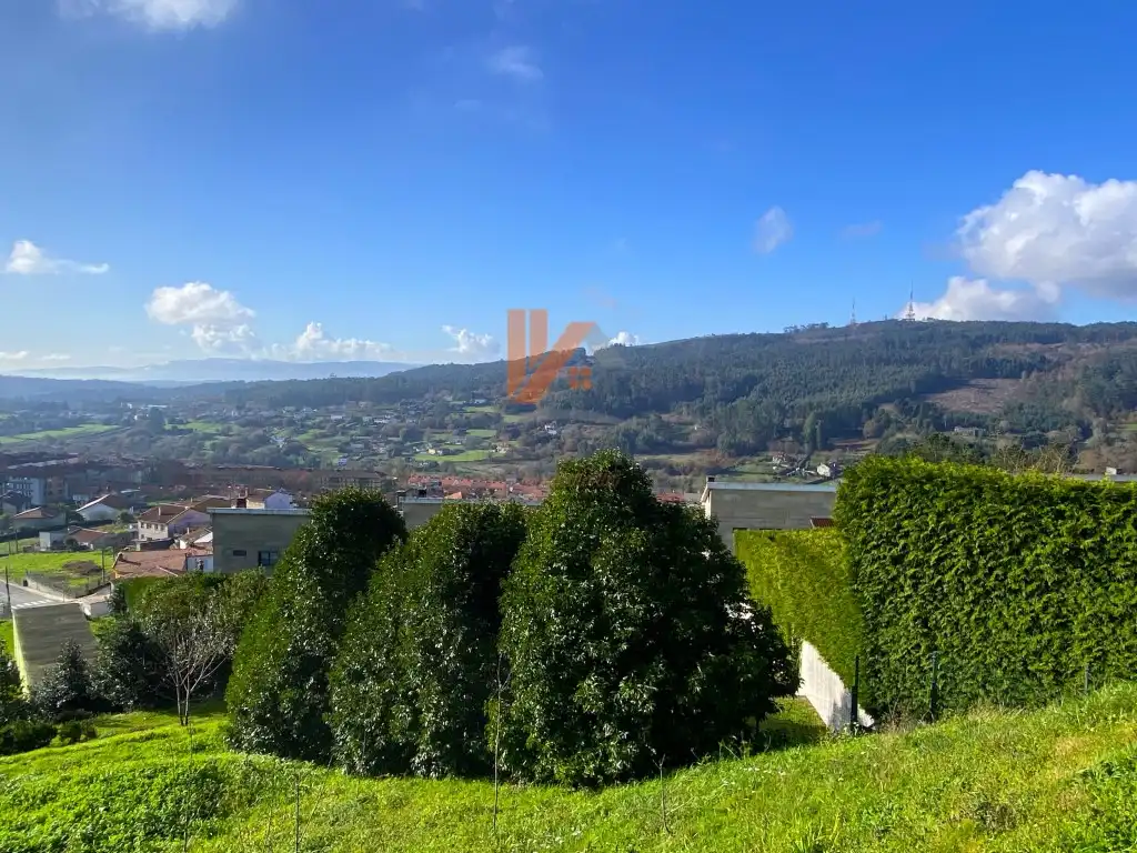 Vista exterior de Casa o xalet en venda en Santiago de Compostela 