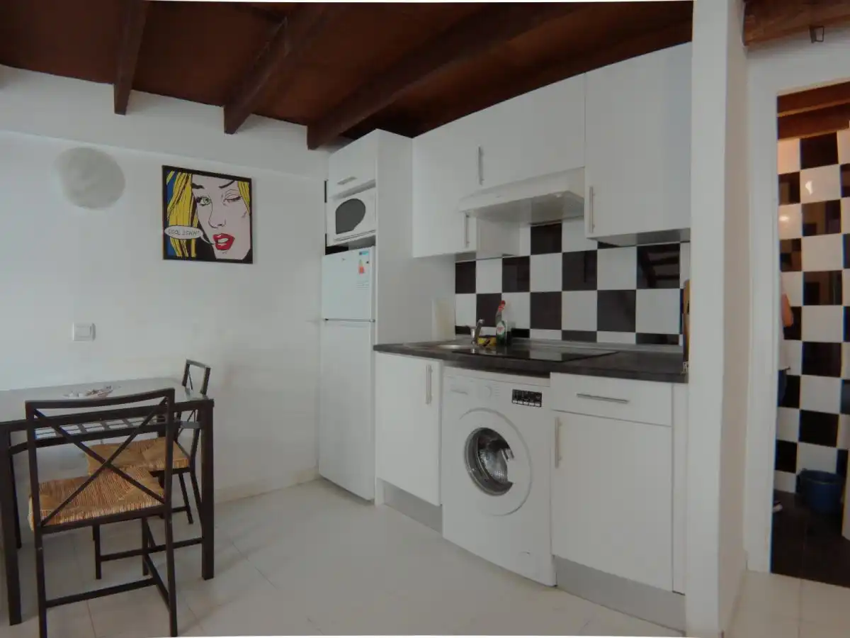Estudio de alquiler en Valdeacederas