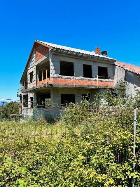Casa adosada en venda en Vilagarcía de Arousa amb Jardí privat, Traster i Balcó
