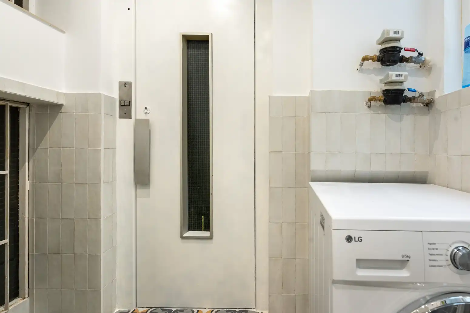 Bathroom of Flat for rent in Oviedo   with Heating and Terrace
