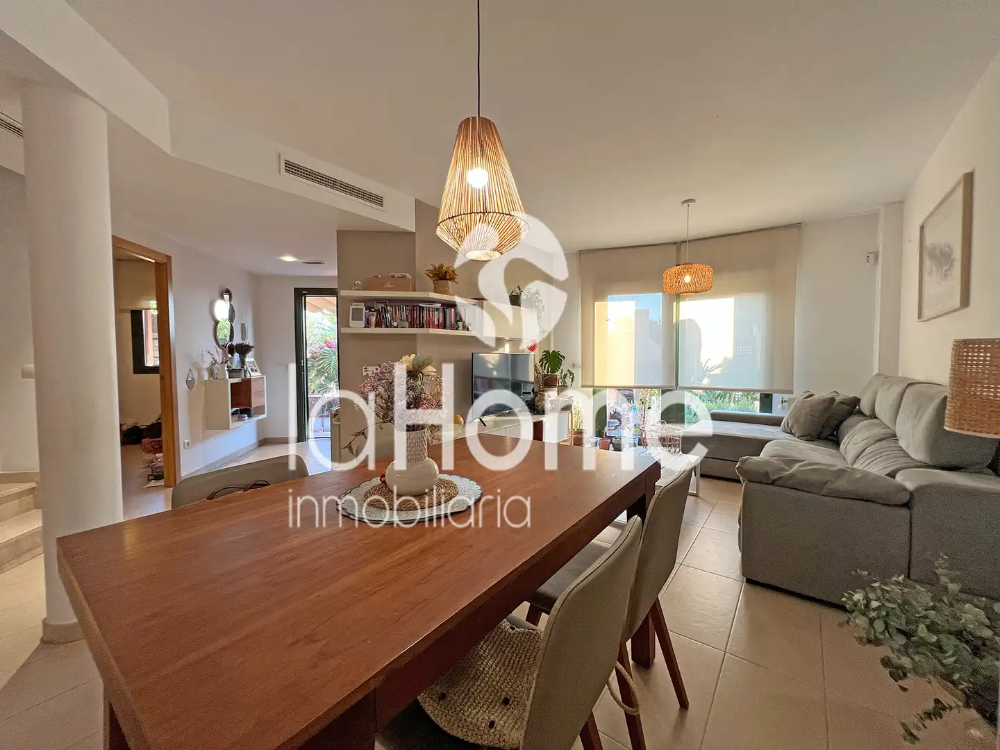 Sala de estar de Casa adosada en venta en Bétera con Aire acondicionado, Calefacción y Jardín privado
